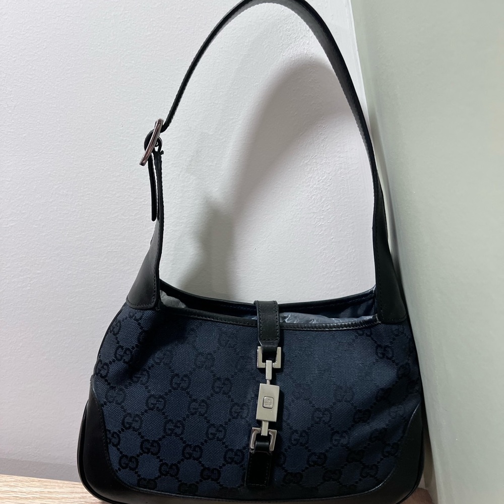 SOLD🖤Vintage Gucci Black Shoulder Bag